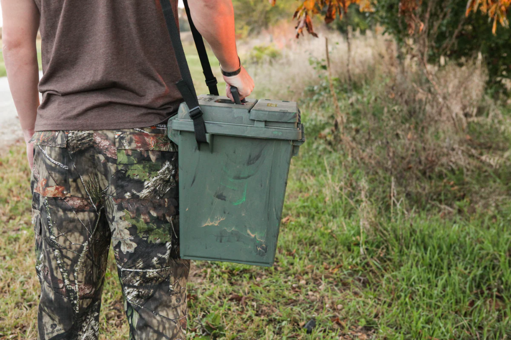 MTM Grejkasse med bärrem i camo – MTM