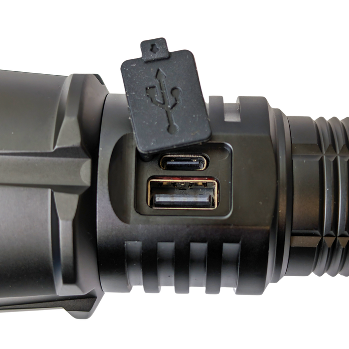 Titan Kraftfull ficklampa - Xtrahunt